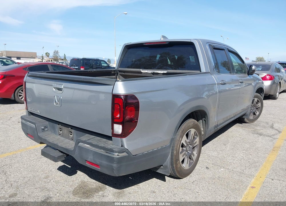 2018 HONDA RIDGELINE RTL VIN: 5FPYK2F58JB000785
