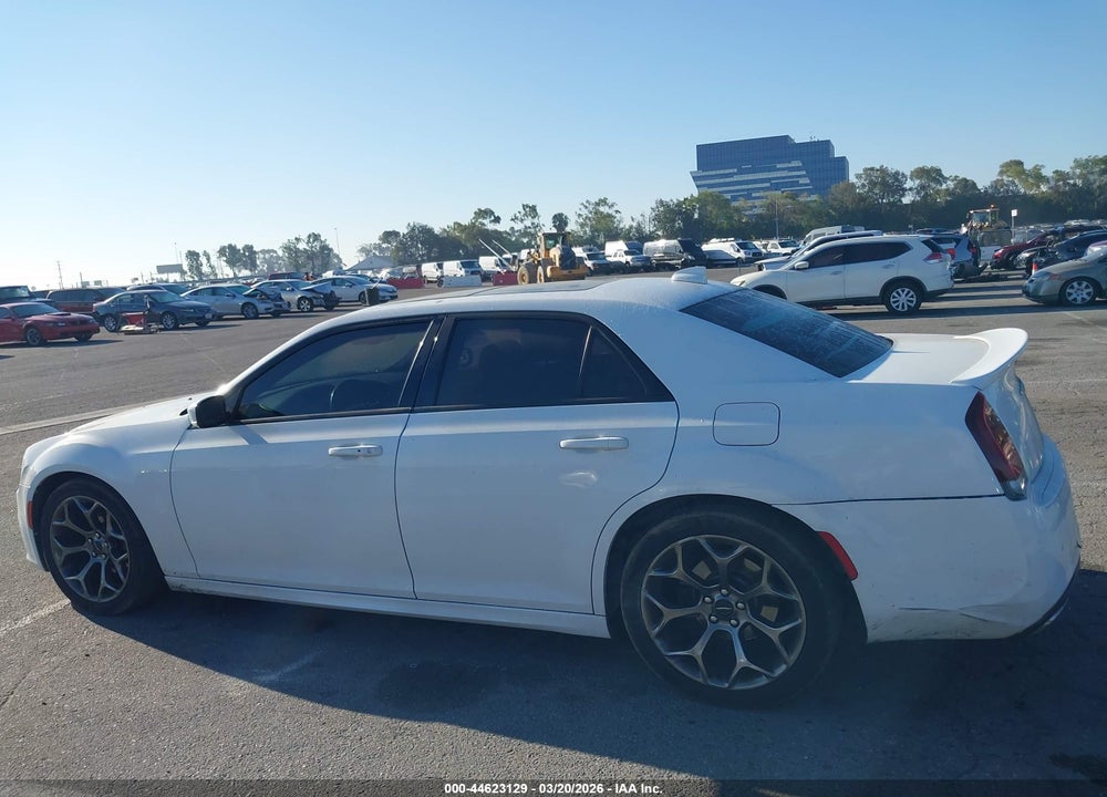2018 CHRYSLER 300 300S VIN: 2C3CCABG5JH243499