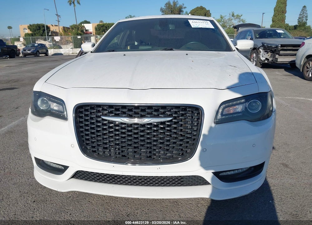 2018 CHRYSLER 300 300S VIN: 2C3CCABG5JH243499