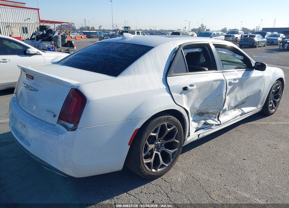 2018 CHRYSLER 300 300S VIN: 2C3CCABG5JH243499