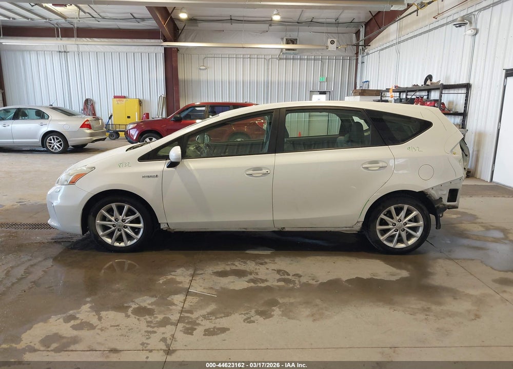 2014 TOYOTA PRIUS V FIVE VIN: JTDZN3EUXE3332071
