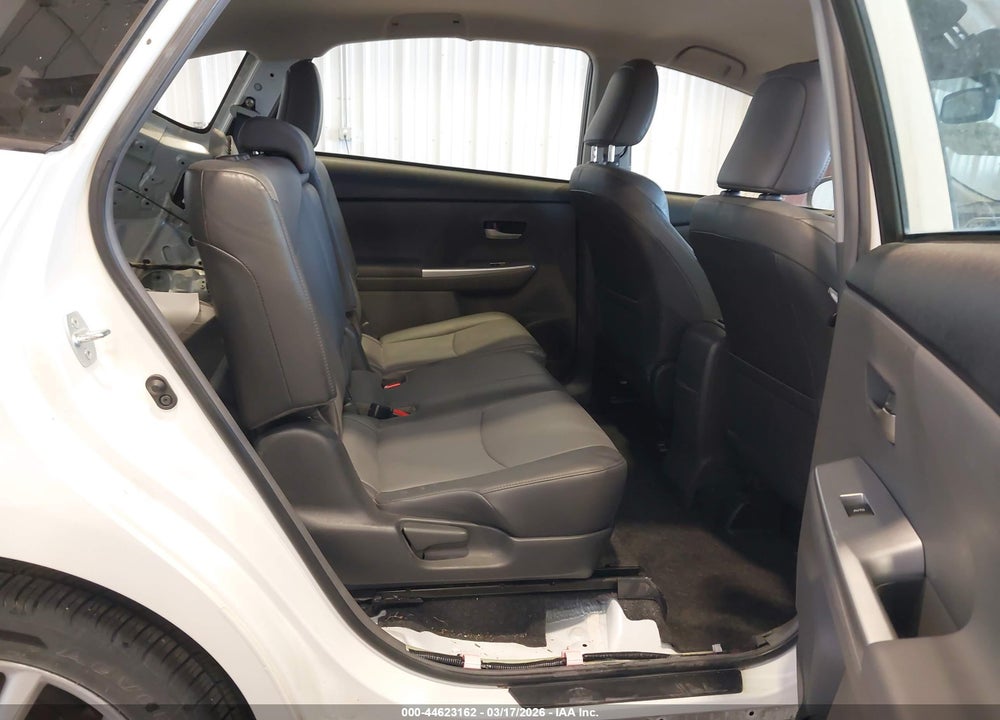 2014 TOYOTA PRIUS V FIVE VIN: JTDZN3EUXE3332071