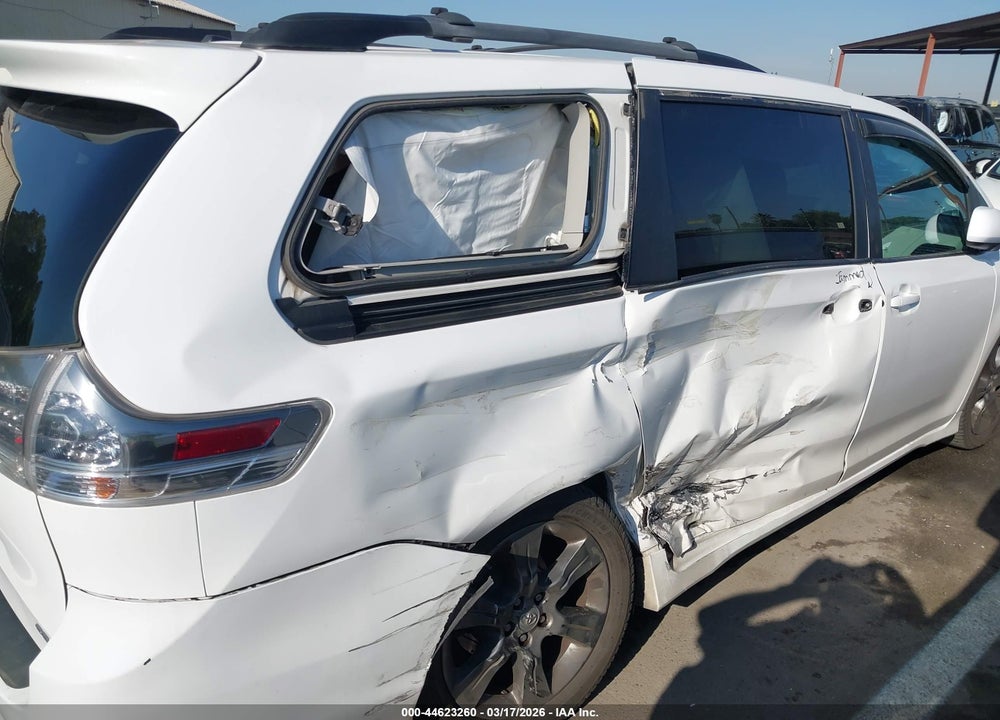 2012 TOYOTA SIENNA SE 8 PASSENGER VIN: 5TDXK3DC4CS217230