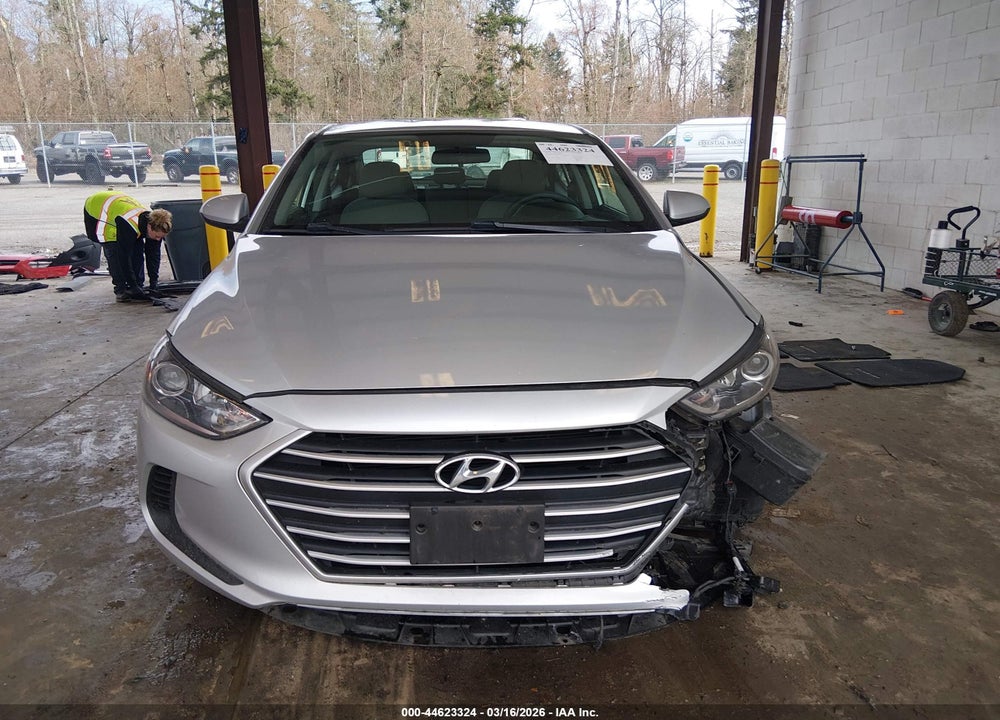 2018 HYUNDAI ELANTRA SEL VIN: 5NPD84LF8JH322746