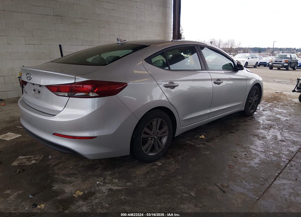 2018 HYUNDAI ELANTRA SEL VIN: 5NPD84LF8JH322746