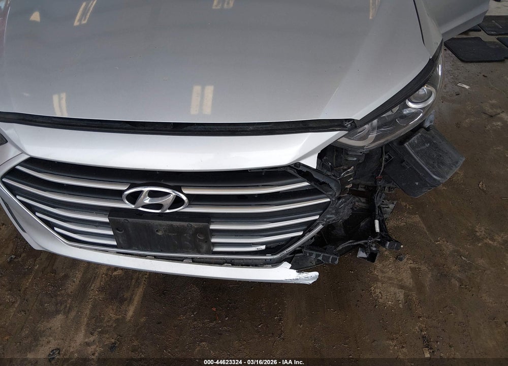 2018 HYUNDAI ELANTRA SEL VIN: 5NPD84LF8JH322746