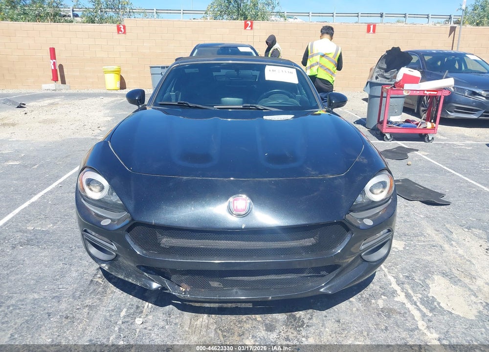 2017 FIAT 124 SPIDER CLASSICA VIN: JC1NFAEK3H0127323