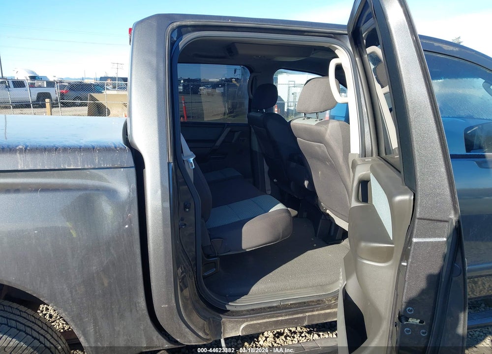 2005 NISSAN TITAN SE VIN: 1N6AA07B45N576691