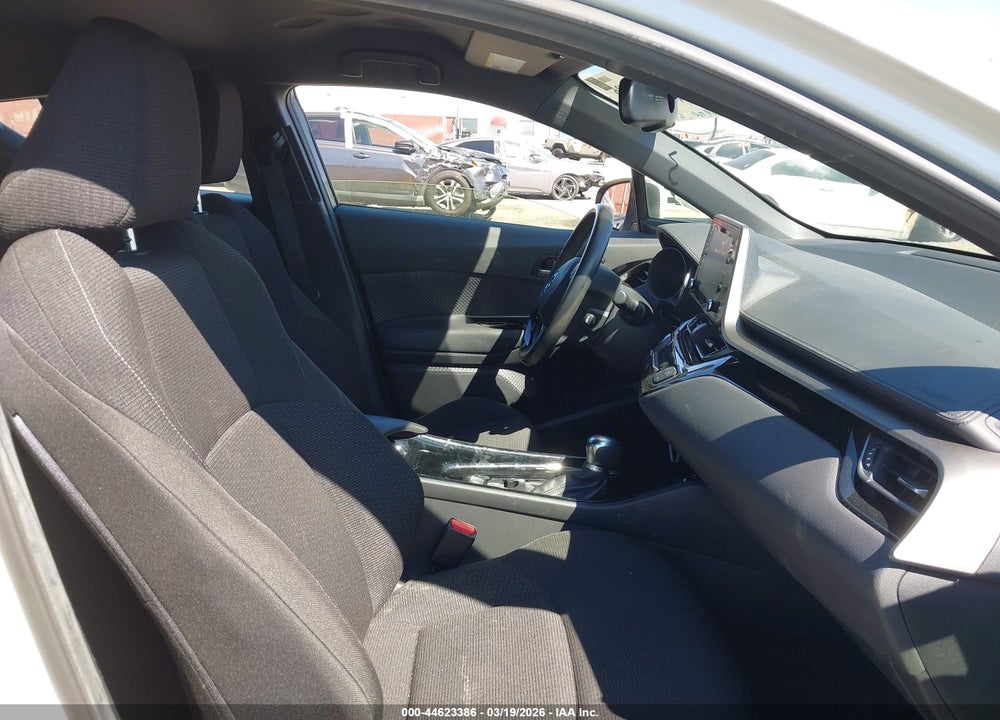 2019 TOYOTA C-HR XLE VIN: JTNKHMBX1K1062339