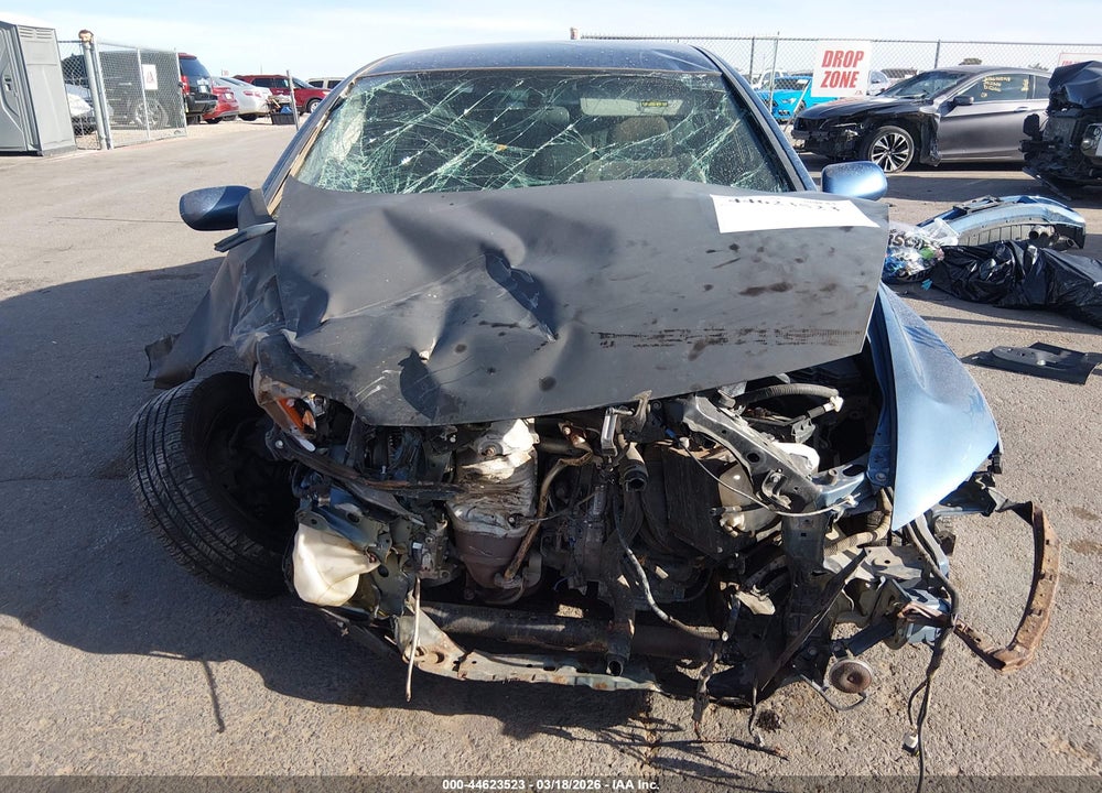 2010 HONDA CIVIC LX VIN: 19XFA1F51AE028110