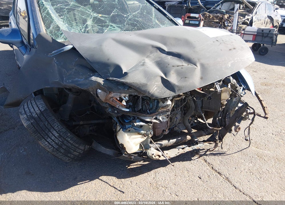 2010 HONDA CIVIC LX VIN: 19XFA1F51AE028110