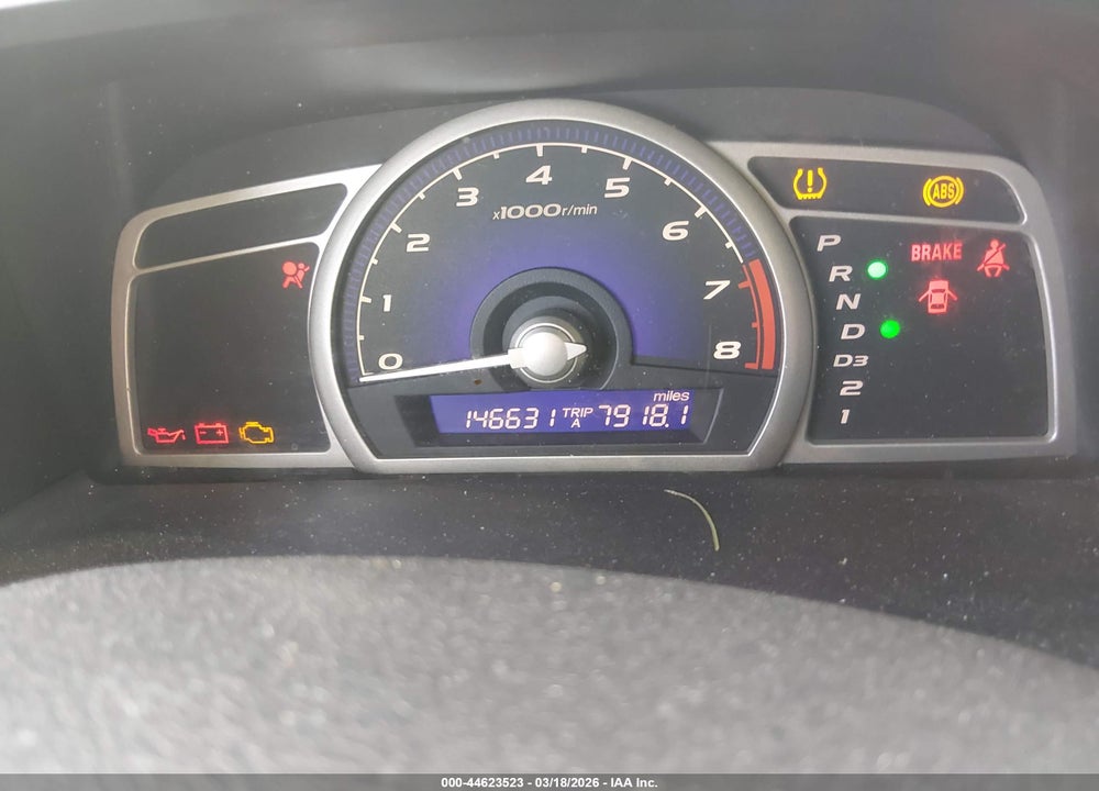 2010 HONDA CIVIC LX VIN: 19XFA1F51AE028110