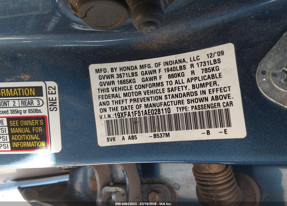 2010 HONDA CIVIC LX VIN: 19XFA1F51AE028110