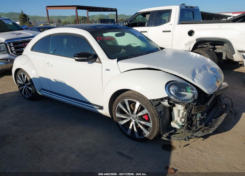 2015 VOLKSWAGEN BEETLE 2.0T R-LINE VIN: 3VWVT7AT4FM606001