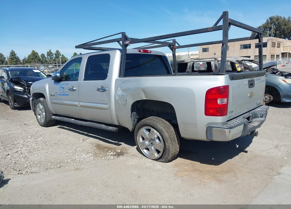 2011 CHEVROLET SILVERADO 1500 LT VIN: 3GCPCSE01BG135108