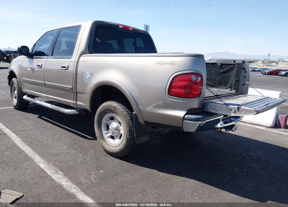 2002 FORD F-150 LARIAT/XLT VIN: 1FTRW08L02KC06236