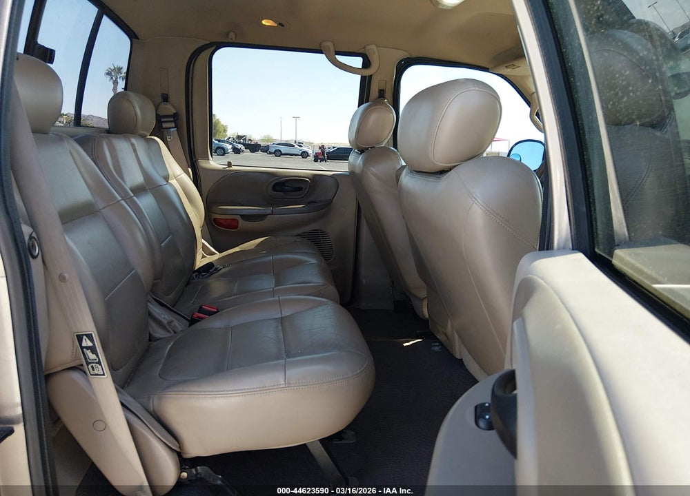 2002 FORD F-150 LARIAT/XLT VIN: 1FTRW08L02KC06236