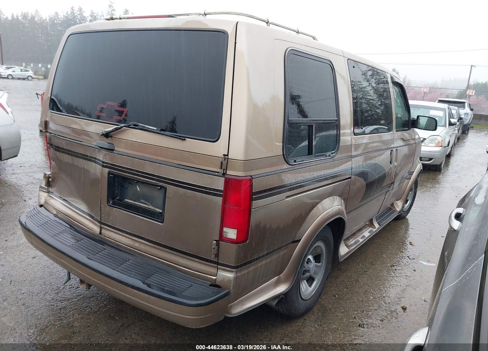 1996 CHEVROLET ASTRO VIN: 1GBDM19W3TB188402
