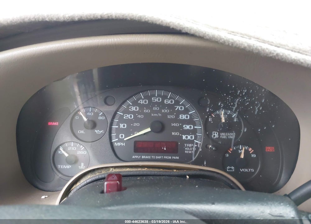 1996 CHEVROLET ASTRO VIN: 1GBDM19W3TB188402