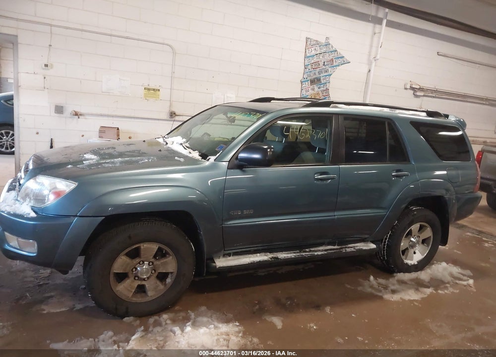 2005 TOYOTA 4RUNNER SR5 V8 VIN: JTEBT14R950057587
