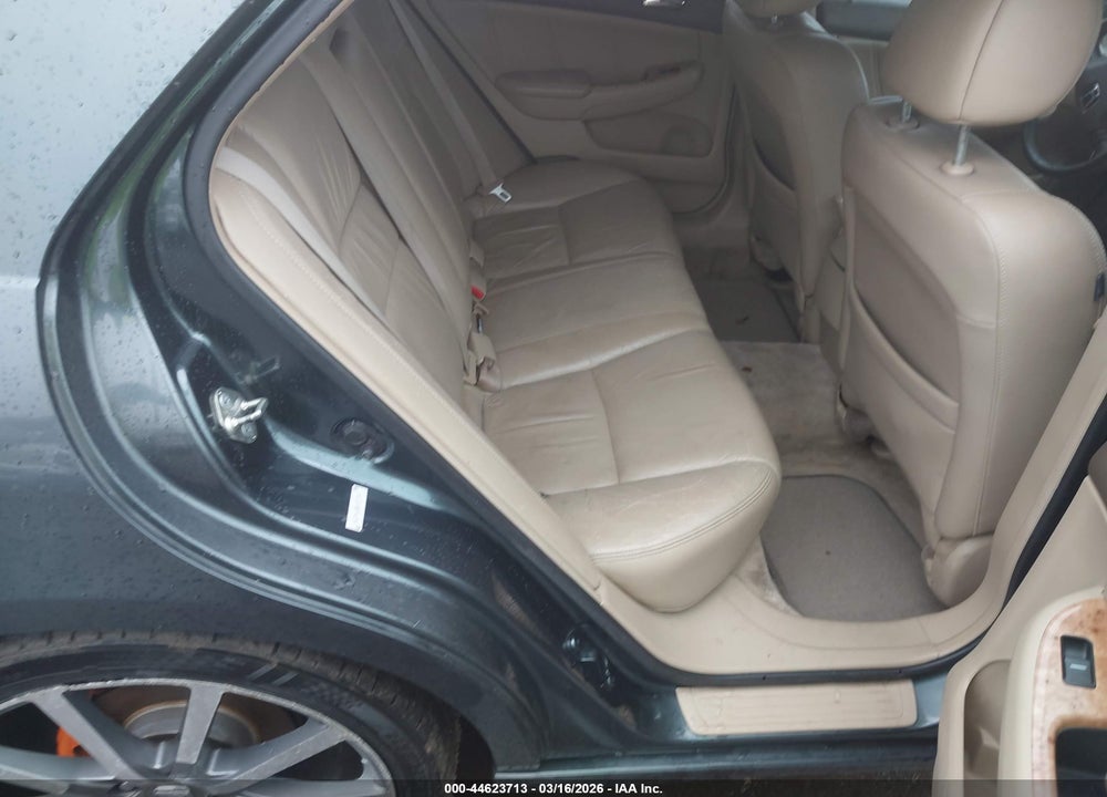 2004 HONDA ACCORD 3.0 EX VIN: 1HGCM66884A023447