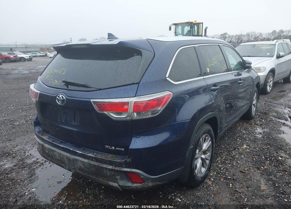 2014 TOYOTA HIGHLANDER XLE V6 VIN: 5TDJKRFH6ES053760