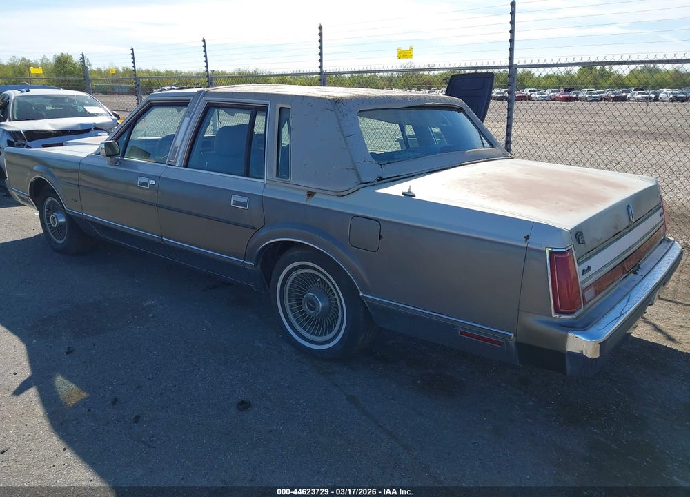 1988 LINCOLN TOWN CAR CARTIER VIN: 1LNBM83F3JY709144