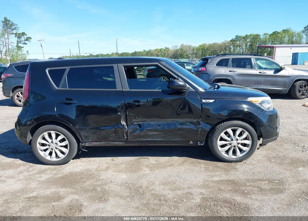 2017 KIA SOUL + VIN: KNDJP3A5XH7417656