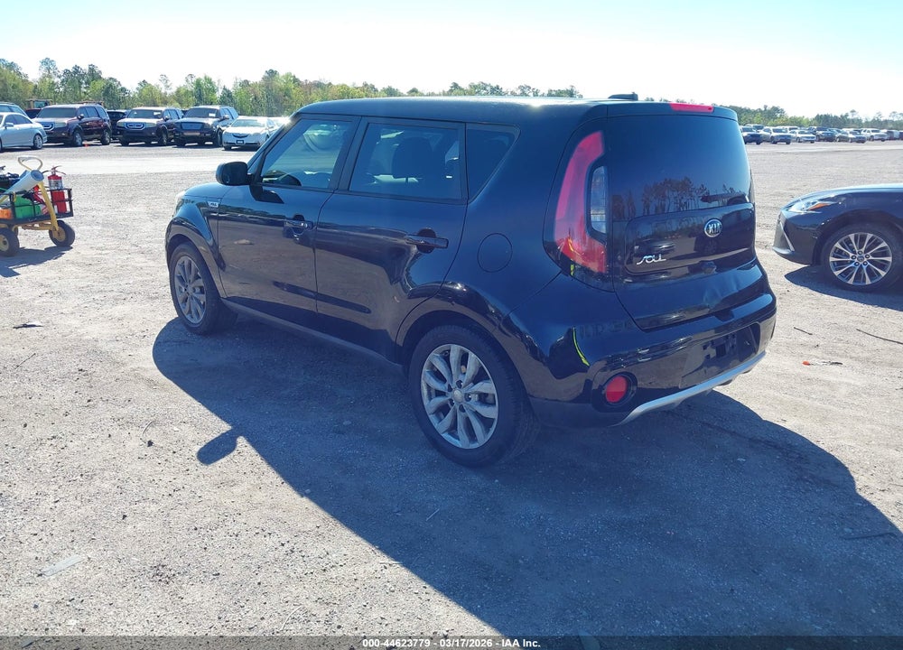 2017 KIA SOUL + VIN: KNDJP3A5XH7417656