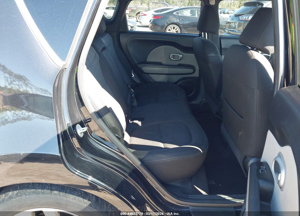 2017 KIA SOUL + VIN: KNDJP3A5XH7417656
