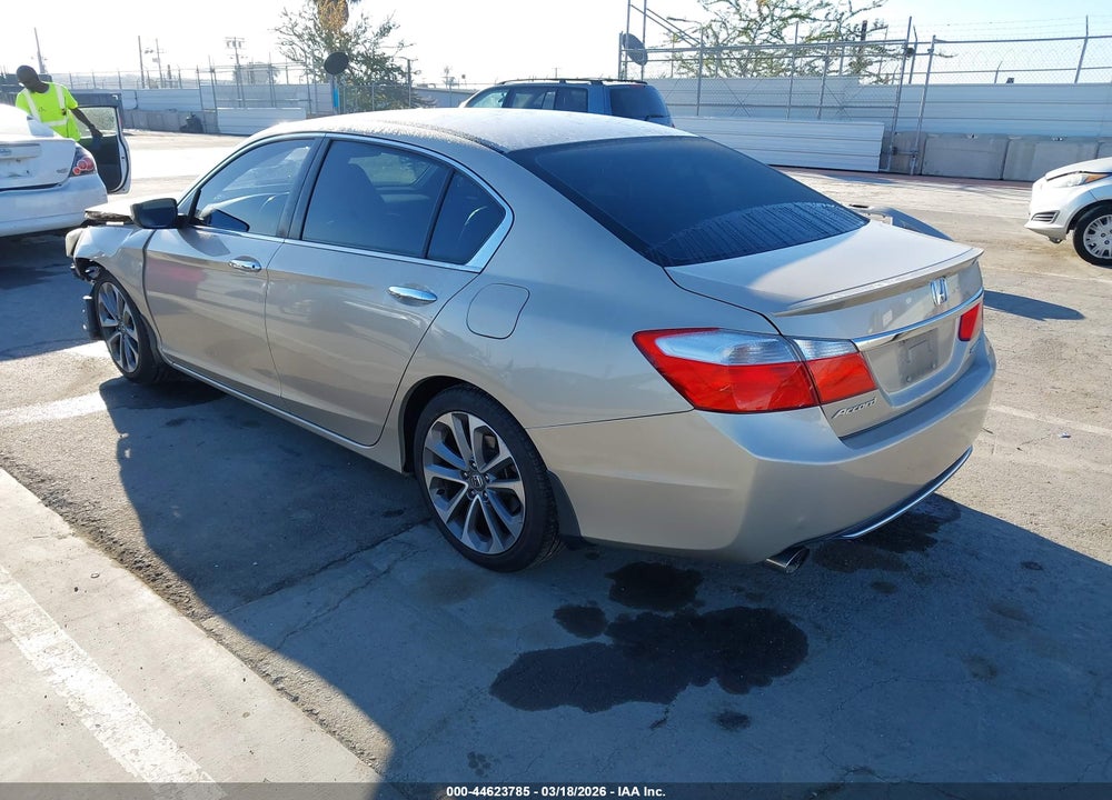 2015 HONDA ACCORD SPORT VIN: 1HGCR2F57FA136132