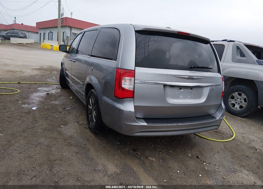 2015 CHRYSLER TOWN & COUNTRY S VIN: 2C4RC1HG3FR628087