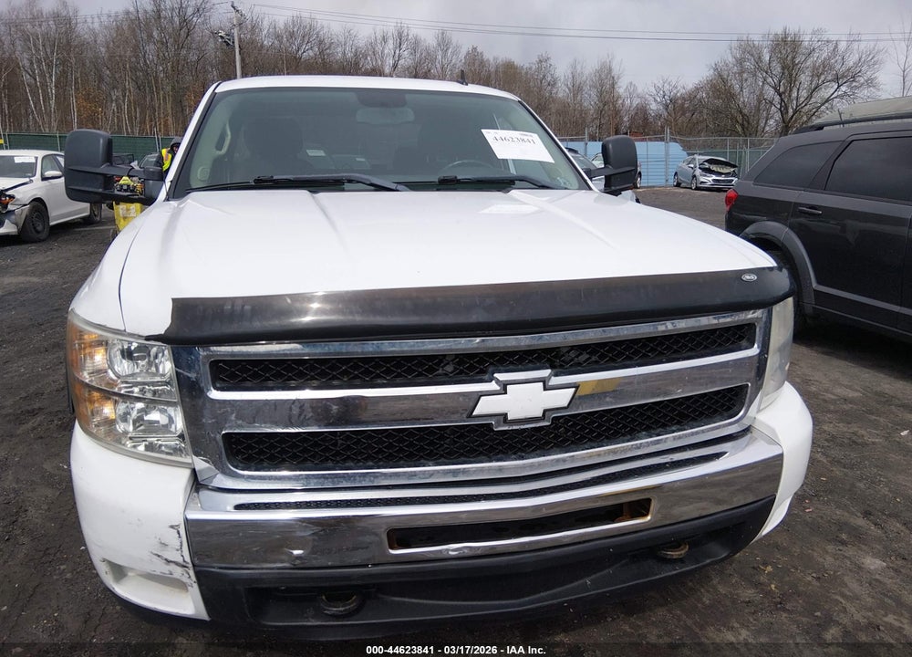 2011 CHEVROLET SILVERADO 1500 LT VIN: 1GCRKSE3XBZ215982