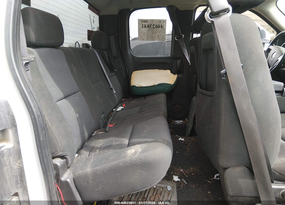 2011 CHEVROLET SILVERADO 1500 LT VIN: 1GCRKSE3XBZ215982
