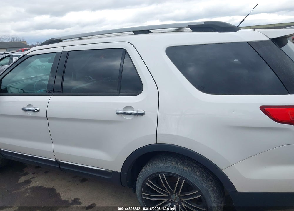 2014 FORD EXPLORER XLT VIN: 1FM5K8D82EGA98201