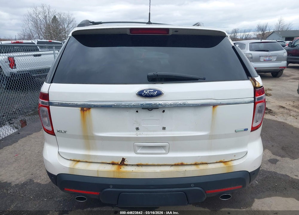 2014 FORD EXPLORER XLT VIN: 1FM5K8D82EGA98201