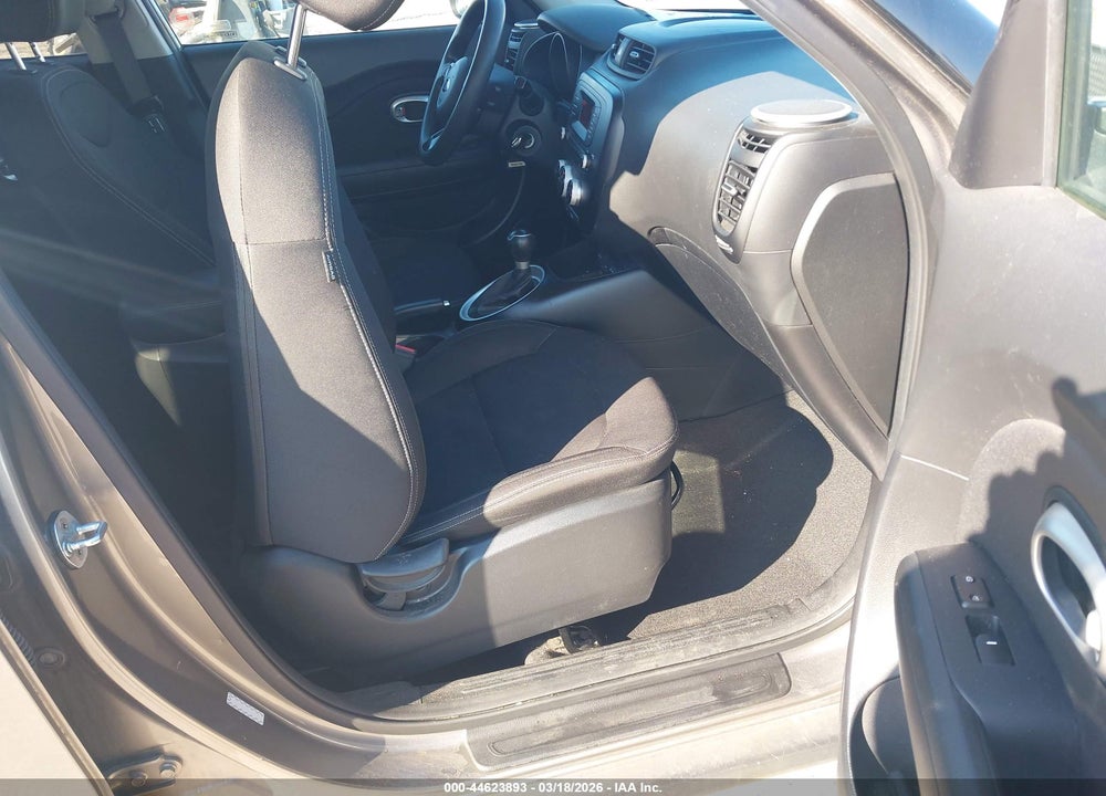 2016 KIA SOUL VIN: KNDJN2A29G7351329