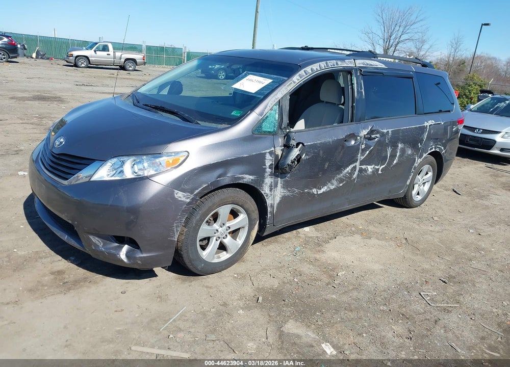 2014 TOYOTA SIENNA LE V6 8 PASSENGER VIN: 5TDKK3DC8ES465171