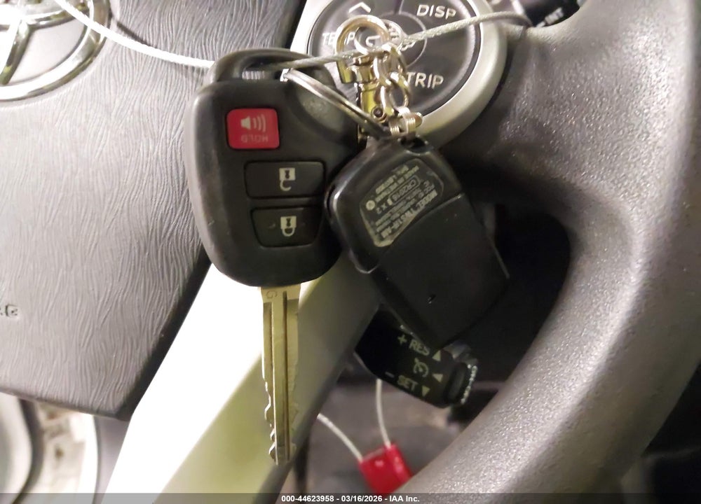 2012 TOYOTA PRIUS C TWO VIN: JTDKDTB35C1022189