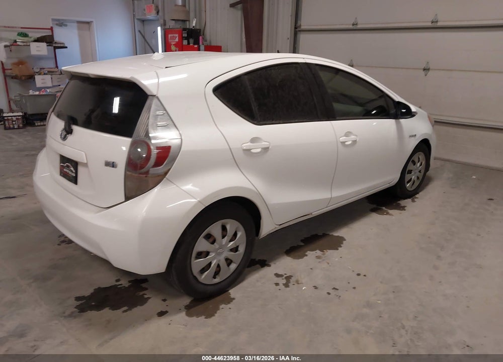 2012 TOYOTA PRIUS C TWO VIN: JTDKDTB35C1022189