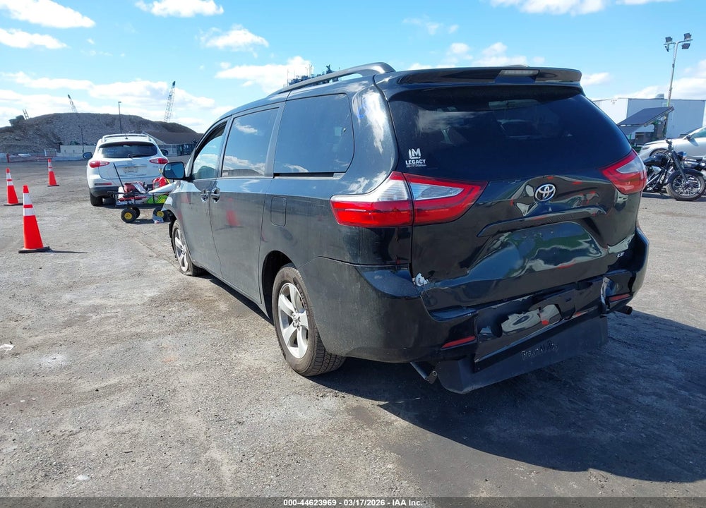2017 TOYOTA SIENNA LE 8 PASSENGER VIN: 5TDKZ3DC5HS778954