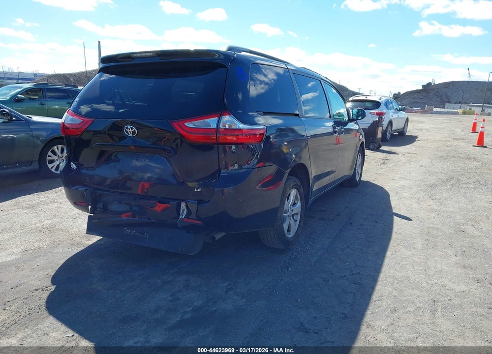2017 TOYOTA SIENNA LE 8 PASSENGER VIN: 5TDKZ3DC5HS778954