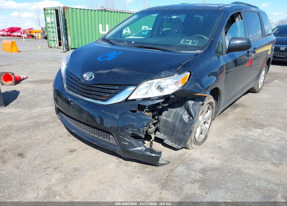 2017 TOYOTA SIENNA LE 8 PASSENGER VIN: 5TDKZ3DC5HS778954
