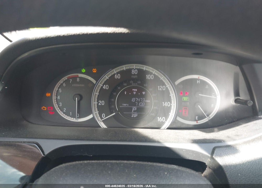 2016 HONDA ACCORD LX VIN: 1HGCR2F33GA047822