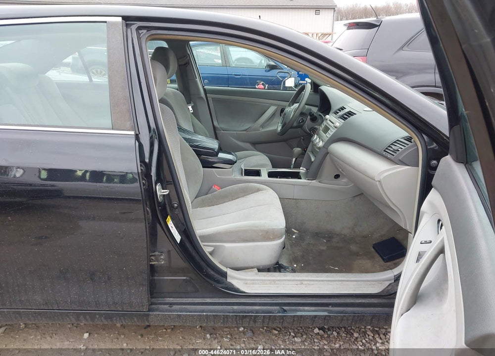 2011 TOYOTA CAMRY LE VIN: 4T4BF3EK8BR129698