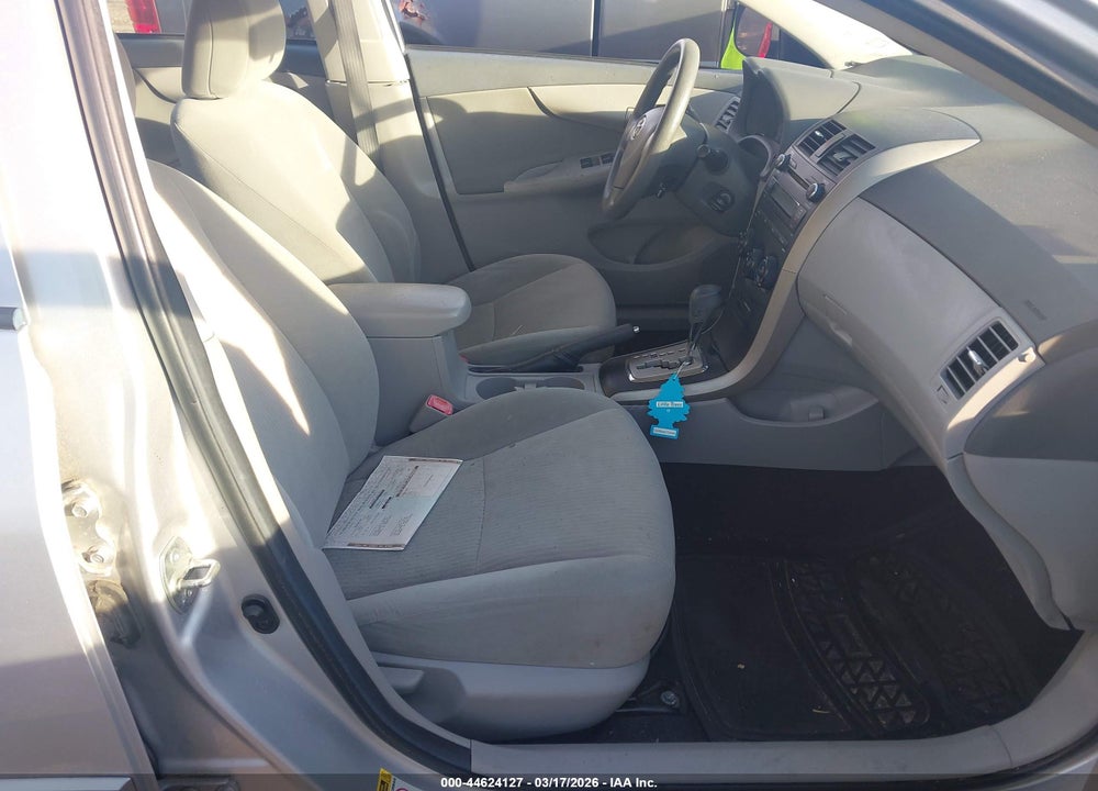 2010 TOYOTA COROLLA LE VIN: 2T1BU4EE7AC273551