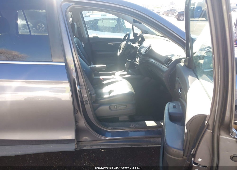 2018 HONDA PILOT EXL VIN: 5FNYF6H89JB040997