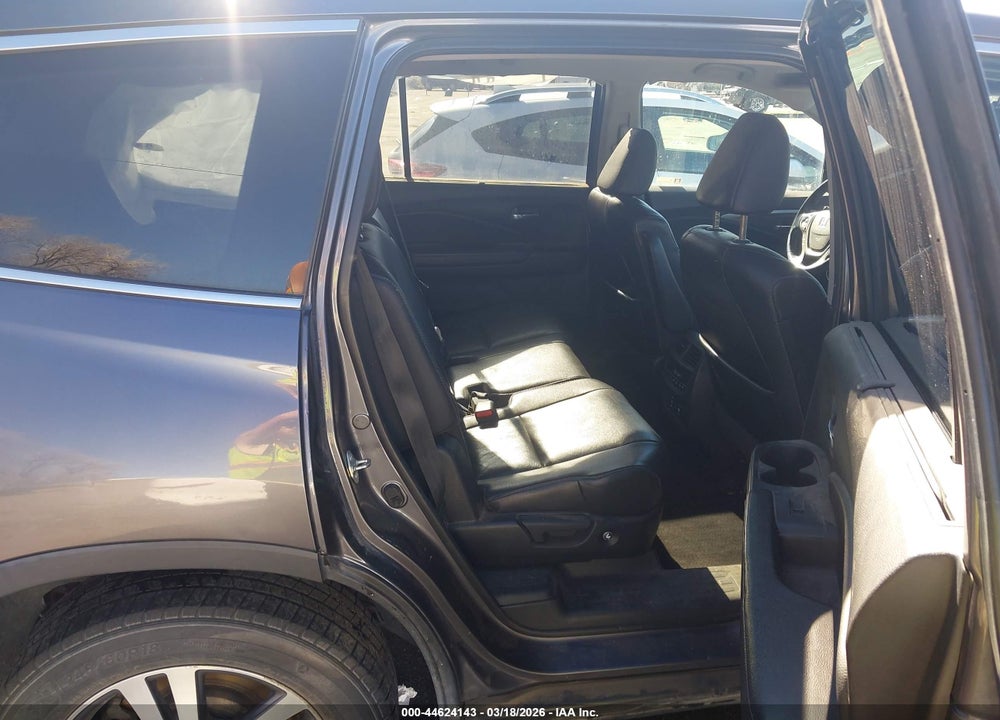 2018 HONDA PILOT EXL VIN: 5FNYF6H89JB040997