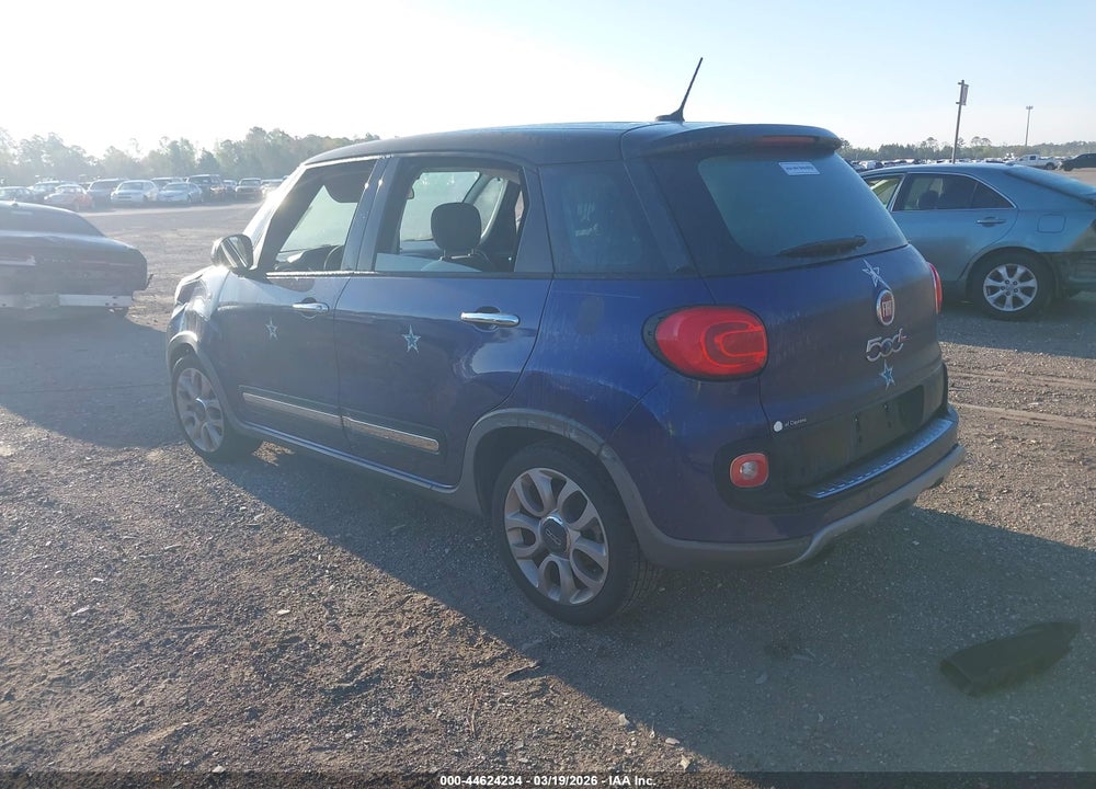 2015 FIAT 500L TREKKING VIN: ZFBCFADH8FZ031523