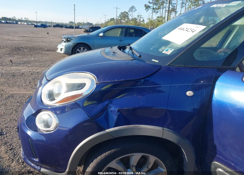 2015 FIAT 500L TREKKING VIN: ZFBCFADH8FZ031523